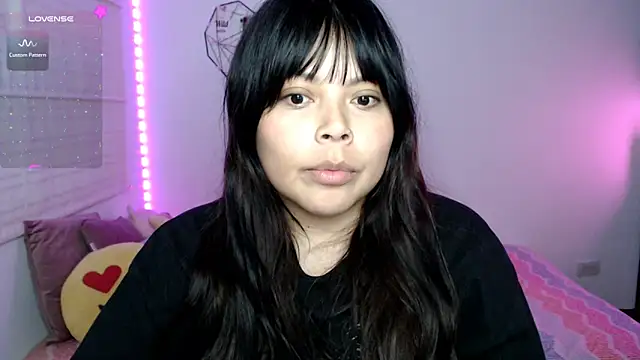 EllieMoonX webcam