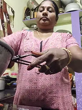 yamini1431 webcam