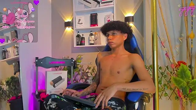 _taylor_black webcam
