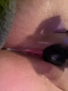 sexyBrunettex1 webcam