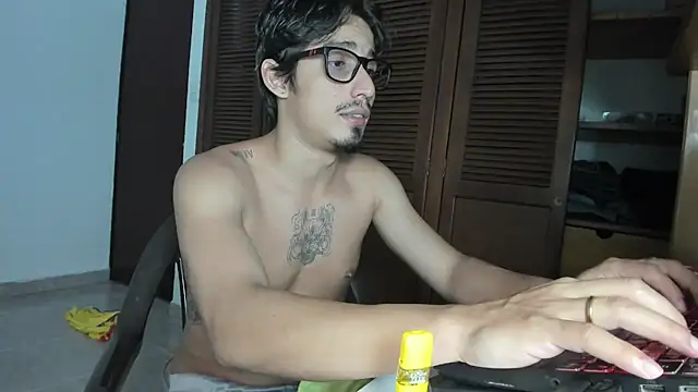 SrIncognito666 webcam