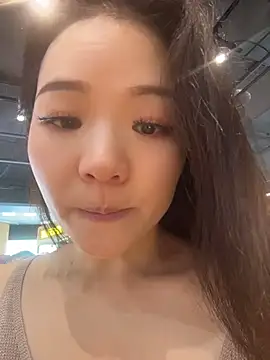 美女xiaochengzi505在线直播