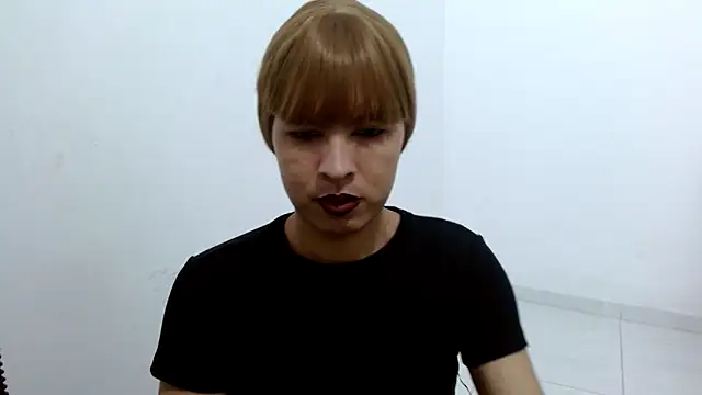 estefania224 webcam