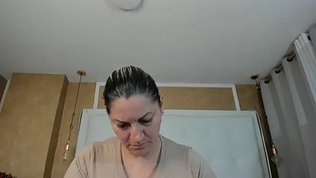 Heidy_milf webcam