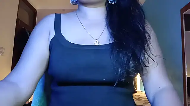 YourDesi_Laila_ webcam