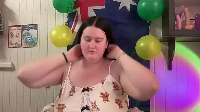 xopeachybaby webcam