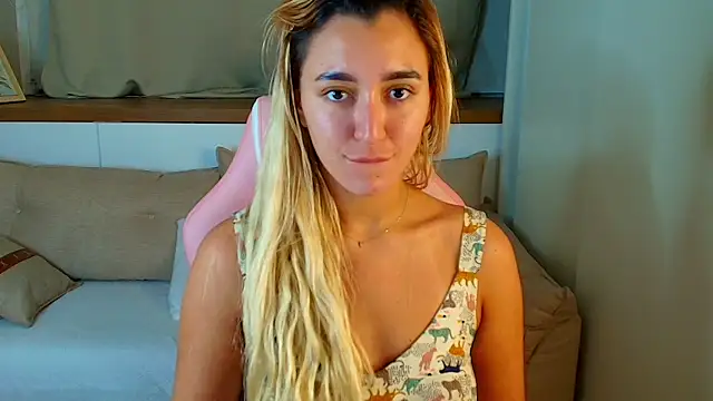 Luuna_Velvvet webcam