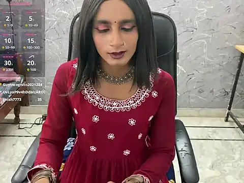 LuvLayla webcam