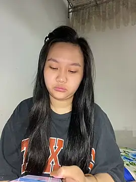 Almira6868 webcam