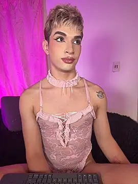 Qumabella - Male webcam sex chat