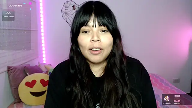 EllieMoonX webcam