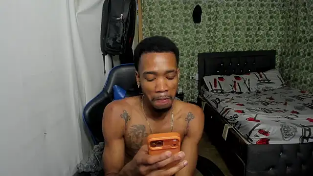 Kofi_exotic_2 webcam