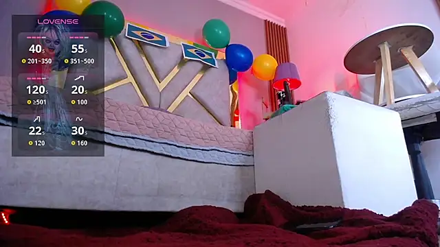 Tiffany_Valentiine webcam
