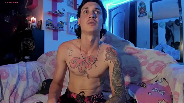 LokyHartt webcam