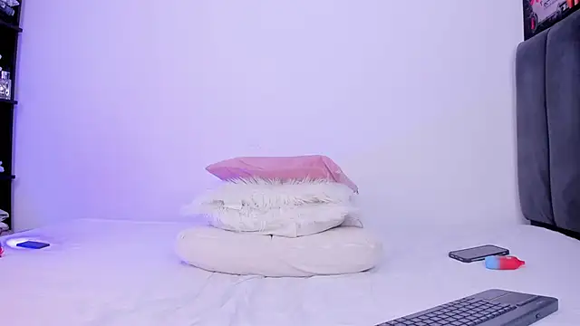 DulceMariia_11 webcam