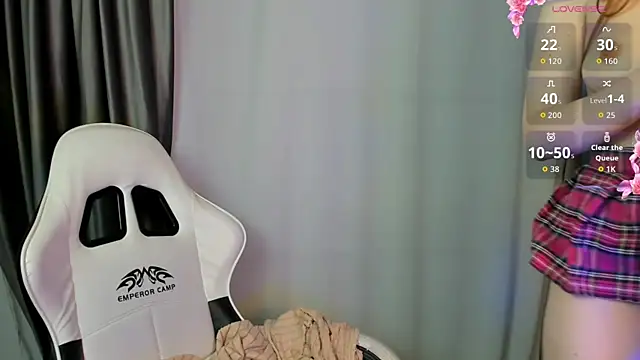 LoudLesley