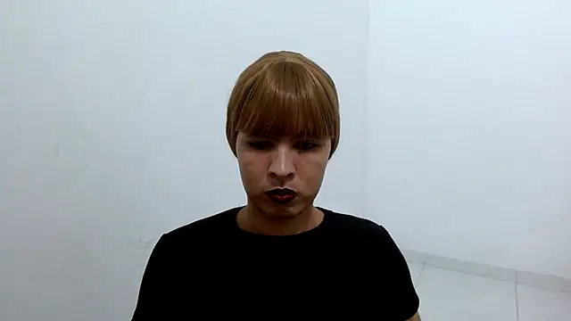 estefania224 webcam