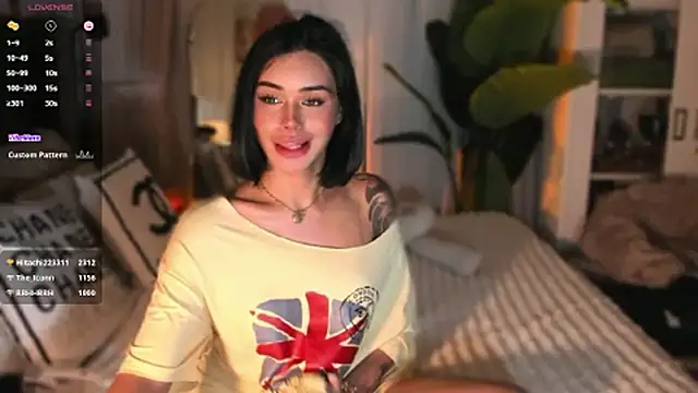 ParisianDoll webcam