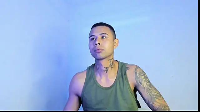 _Logan_Colton_ live cam on StripChat