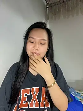 Almira6868 webcam
