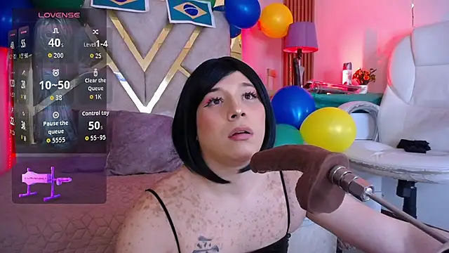 Tiffany_Valentiine webcam