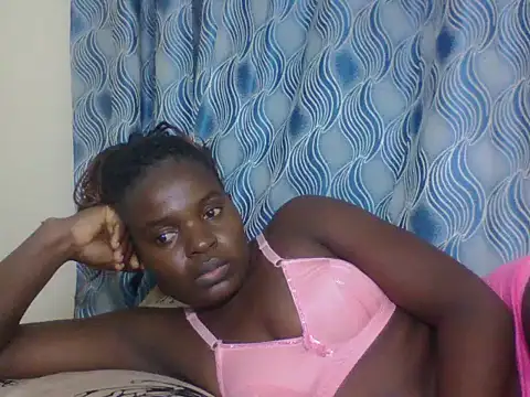 PrettyEve live cam on StripChat
