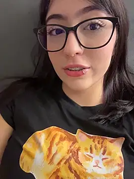 HinaSweet webcam