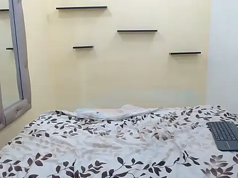 patrickvsnoah live cam on StripChat