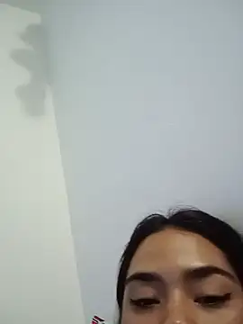 Violett_Cinnamon webcam