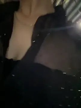 Aria_Maya webcam