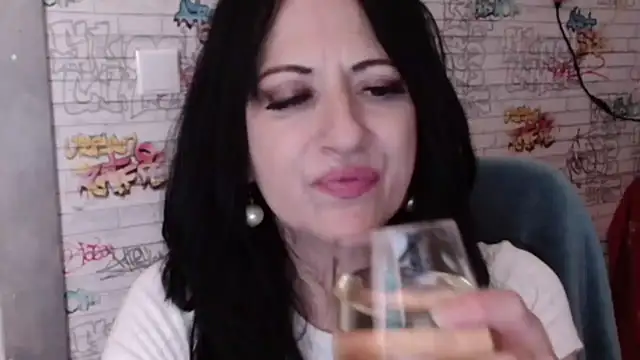 DebraMilf webcam