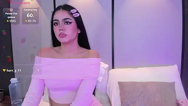 elara_bloom_ webcam