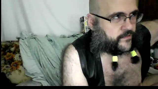 BriTheTopBear webcam