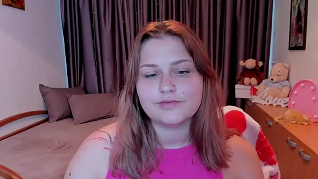 NoraLiin webcam
