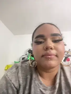SunniieeFrequency webcam