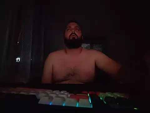 Horneymonster222 webcam