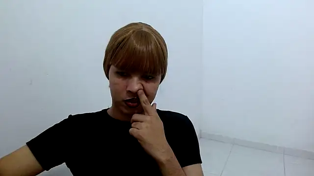 estefania224 webcam