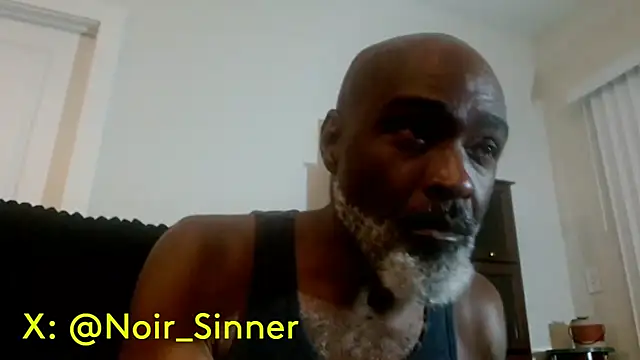 sinnernoir live cam on StripChat