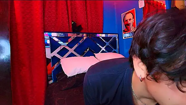 Luke_Howland webcam