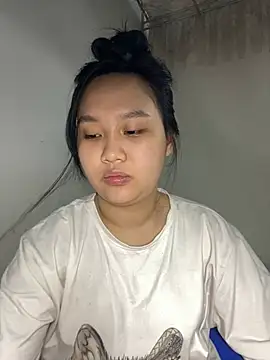 Almira6868 webcam