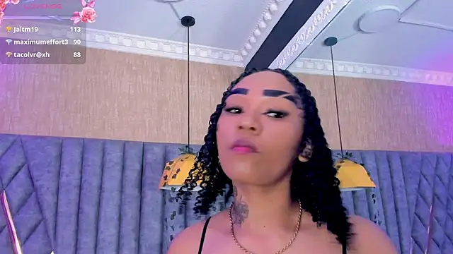 SkylerBloomm webcam