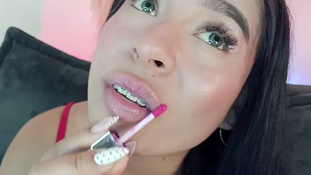 mia_roux1 webcam