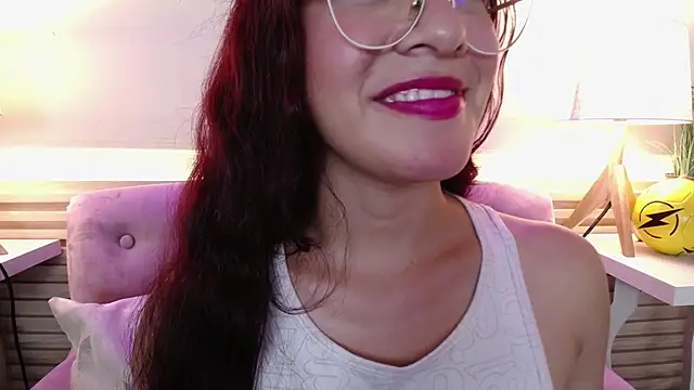 BrianaGaging webcam
