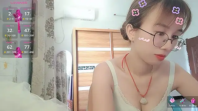 Lili_666 webcam