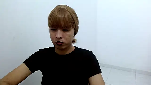 estefania224 webcam