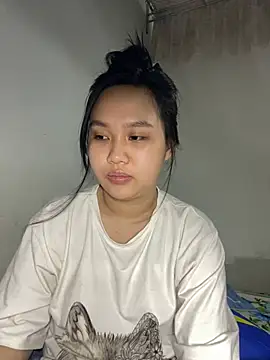 Almira6868 webcam