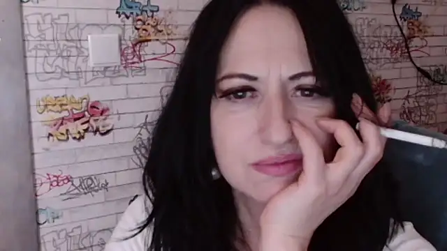 DebraMilf webcam