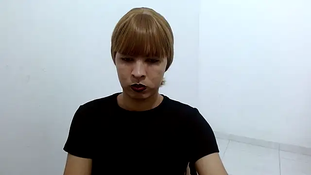 estefania224 webcam