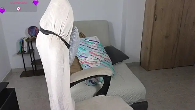 blue__moon_ live cam on StripChat