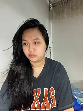 Almira6868 webcam